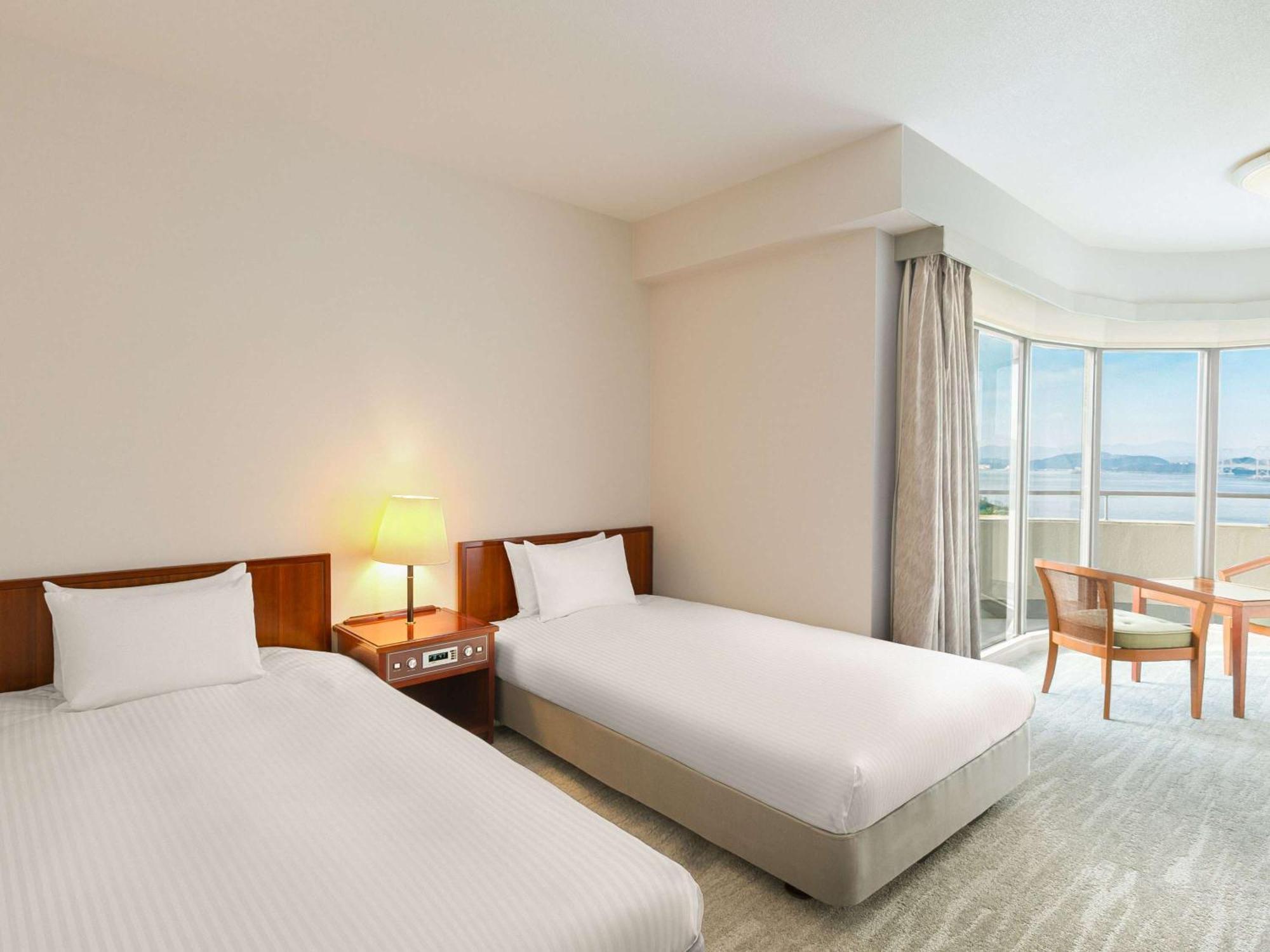 Grand Mercure Awaji Island Resort & Spa Minamiawaji Exteriör bild