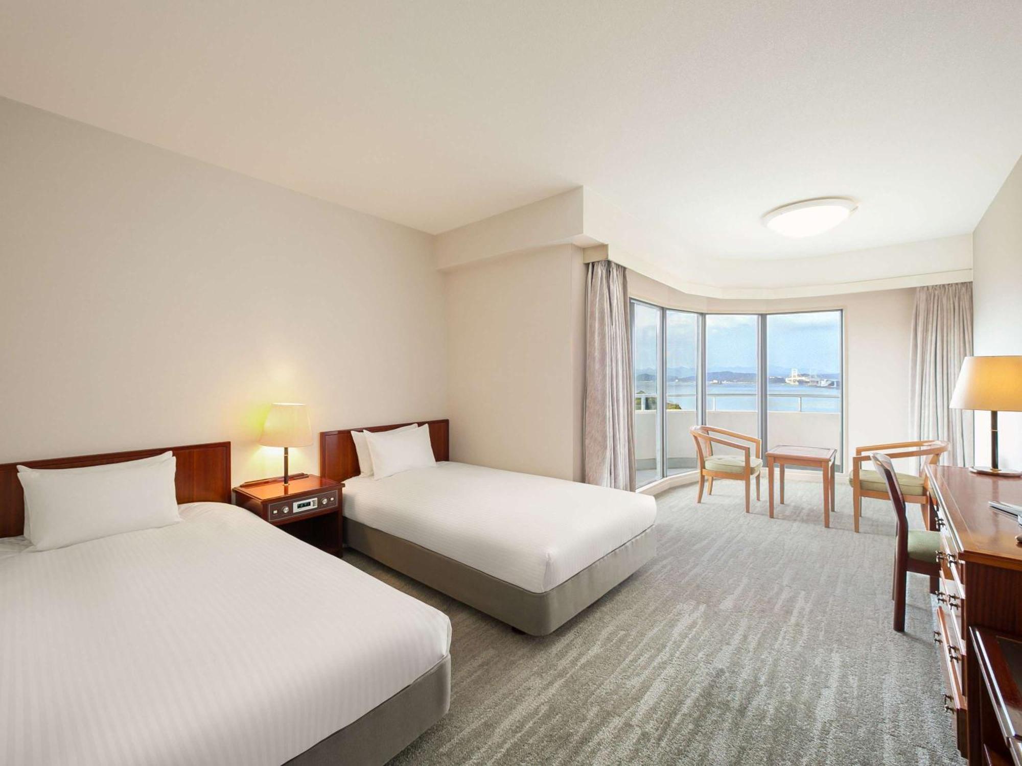 Grand Mercure Awaji Island Resort & Spa Minamiawaji Exteriör bild